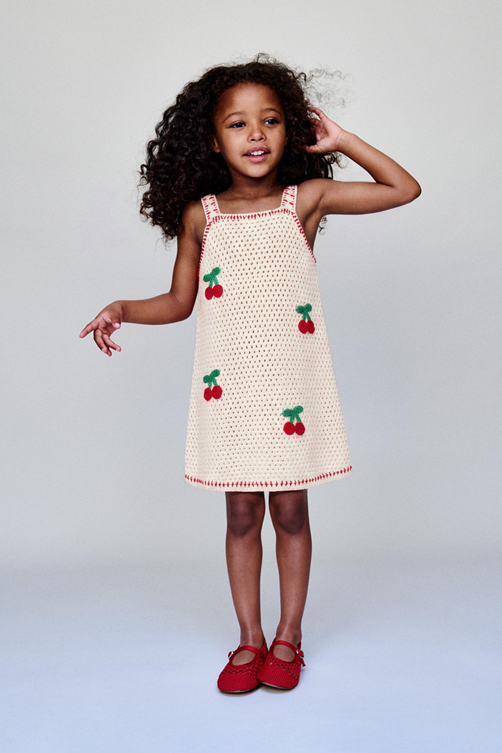 ROBE EN MAILLE CROCHET CERISES